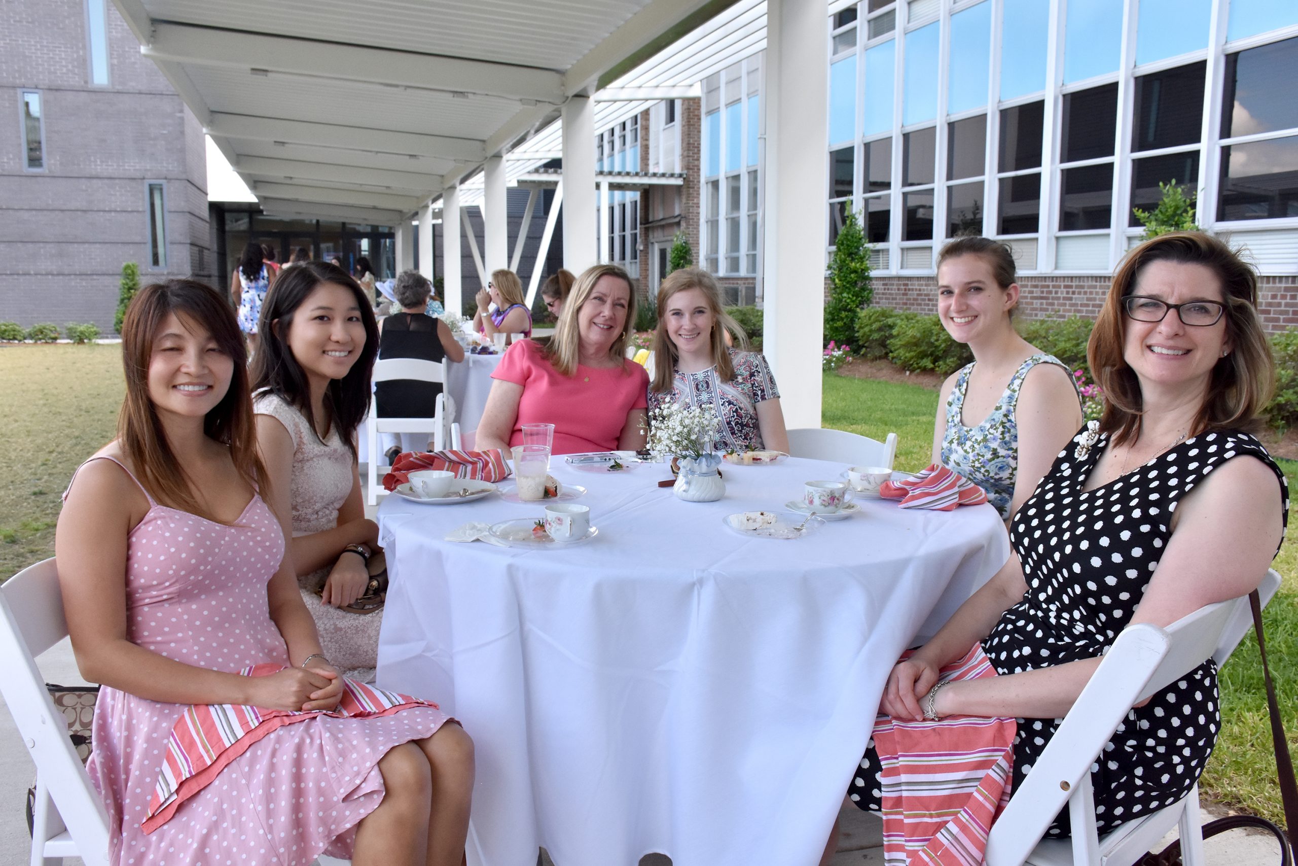 Seniormotherdaughtertea1699 St Marys Dominican High School